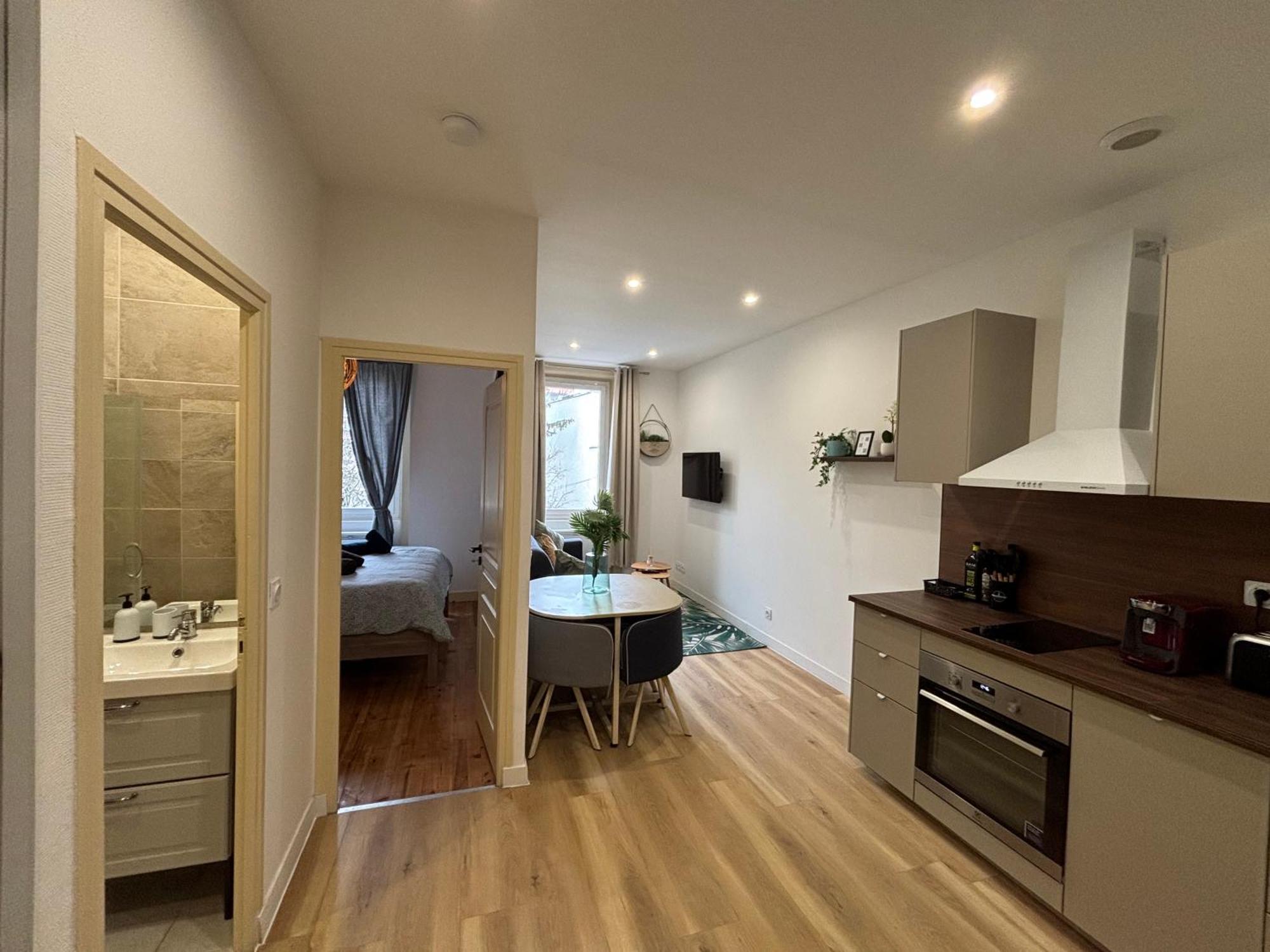 Ferienwohnung Elegant T2 A Bron, Tramway A 2Min, Box Parking, 4Personnes Exterior foto