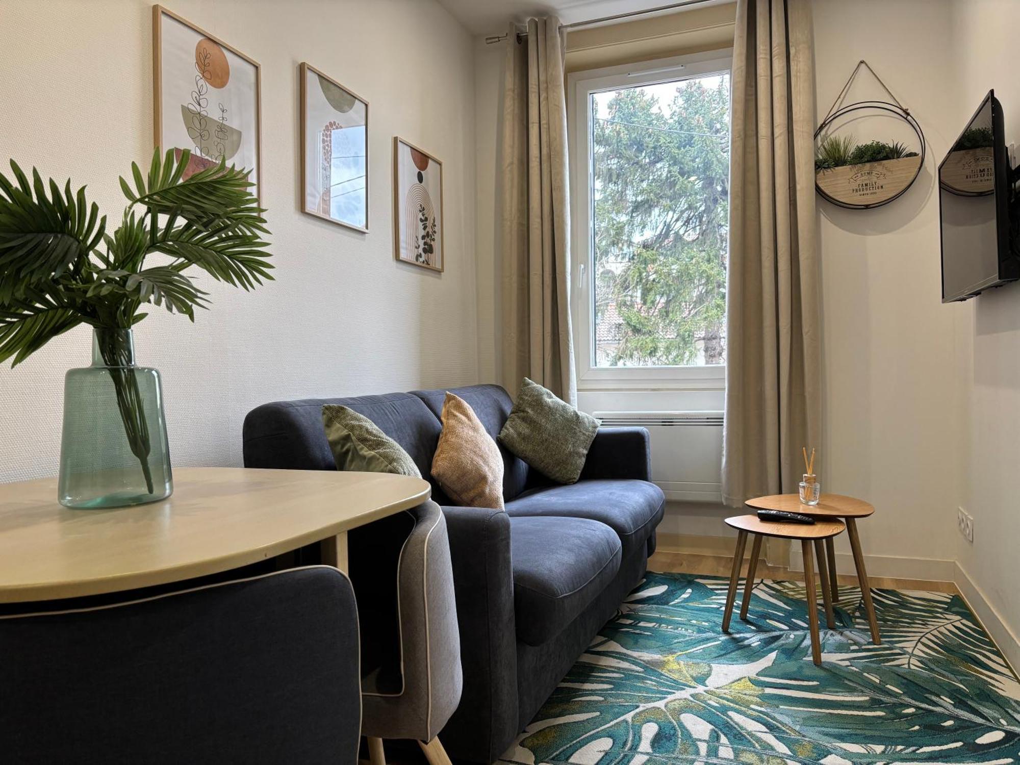 Ferienwohnung Elegant T2 A Bron, Tramway A 2Min, Box Parking, 4Personnes Exterior foto